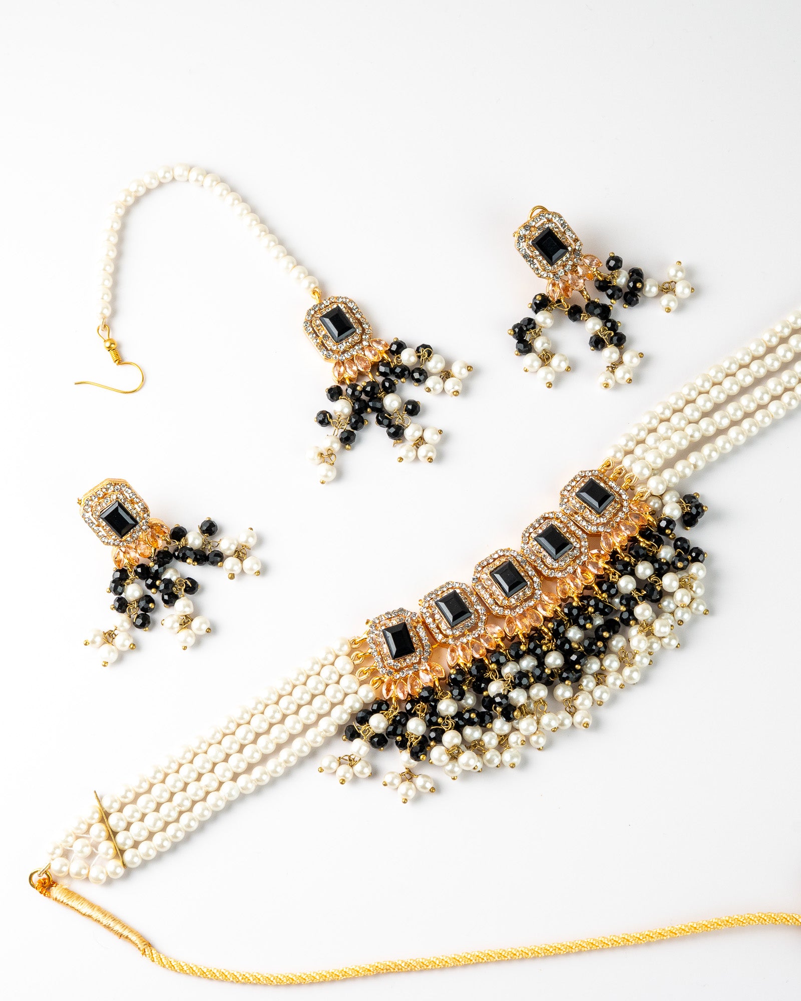 Hoor Choker Tikka and Earrings Set